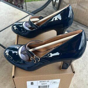 New Size 8 Journee Collection Women's Navy Blue Wendy Pumps